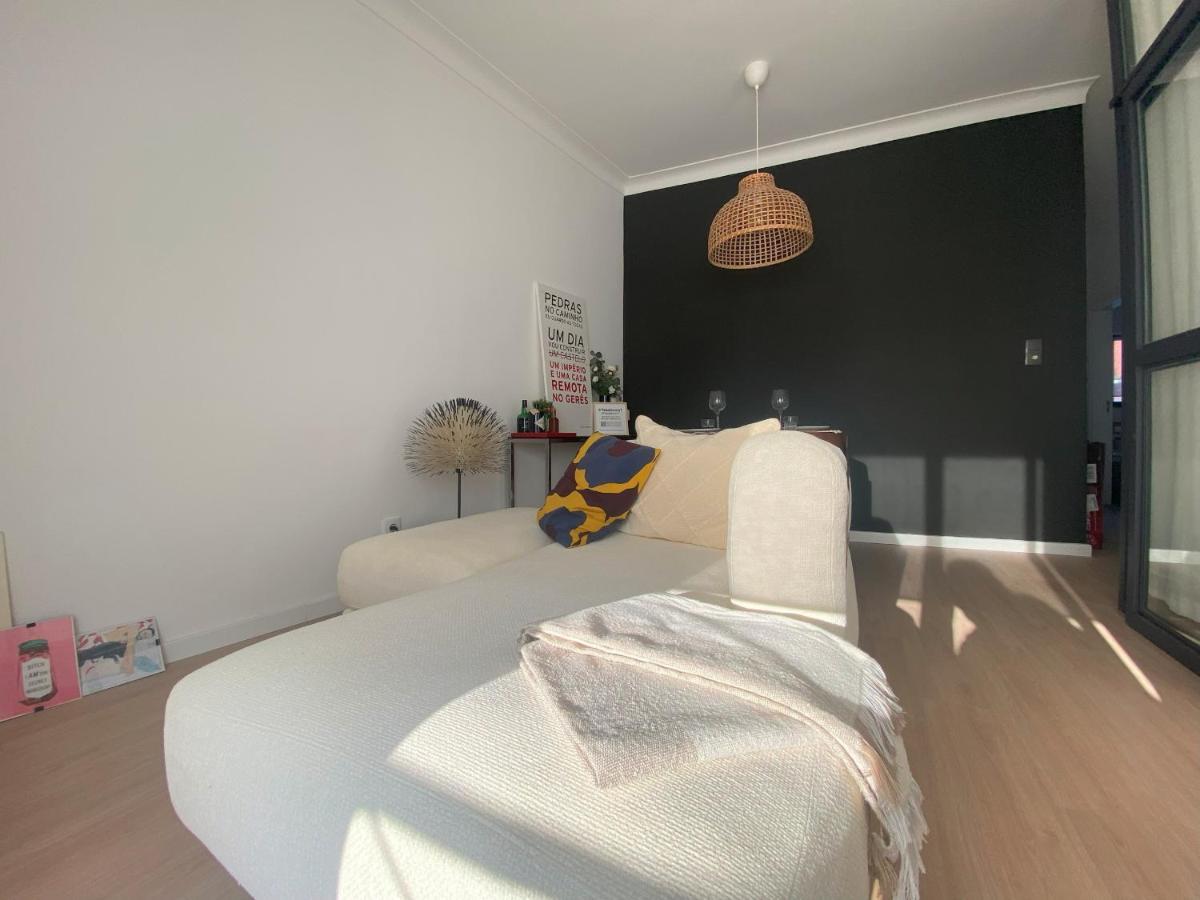 Lisbon, Renovated T2 Apartment Portas De Benfica Amadora Eksteriør billede